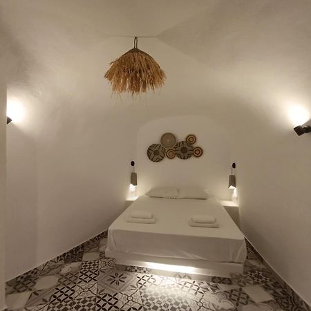 Cycladic Center Cave Rooms Fira  Dış mekan fotoğraf