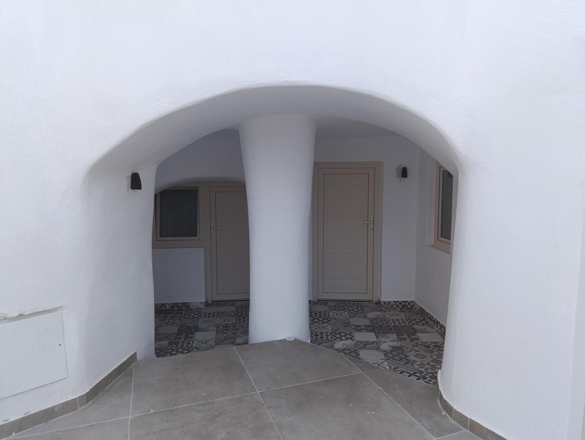 Cycladic Center Cave Rooms Fira  Dış mekan fotoğraf